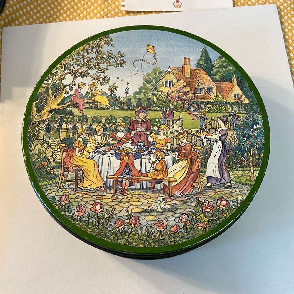 Huntley Palmer biscuit tin.